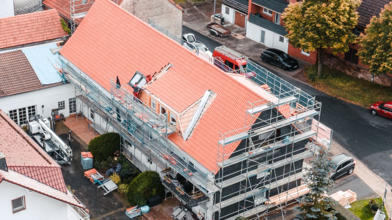 Steildacheindeckung in Göttingen und Umgebung als Leistung der Firma Dachteam Bock GmbH und Co KG